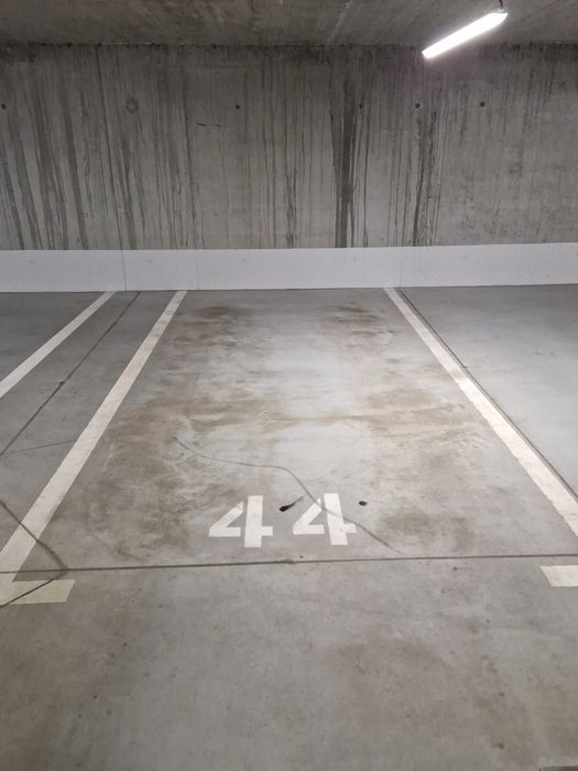 Miejsce parkingowe Plaza Tower 3