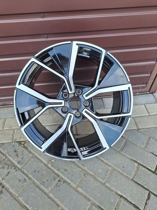 Felga aluminiowa vw Passat b9 8jNx19