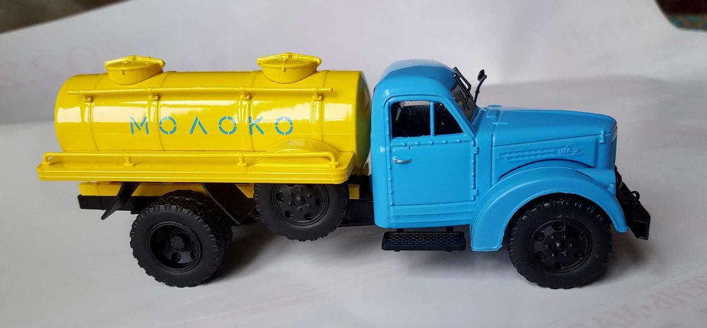 Молоковоз АЦПТ-2,2-355М - Автолегенды СССР Грузовики №25