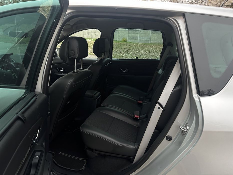 Авто рено сценик 2011. 1.6 дизель