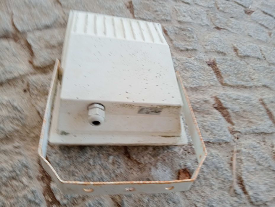 Projetor com lâmpada de iodetos metálicos