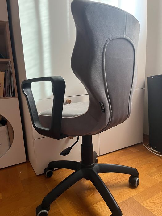 Fotel dziecięcy ergonomiczny