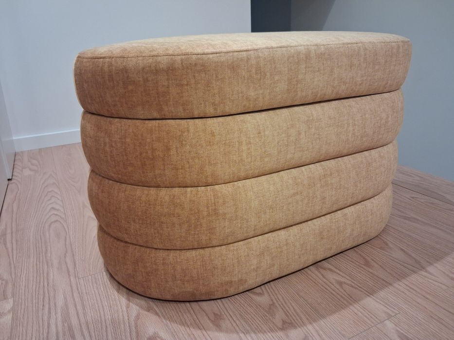 Banco pequeno estofado com arrumação  (Novo)