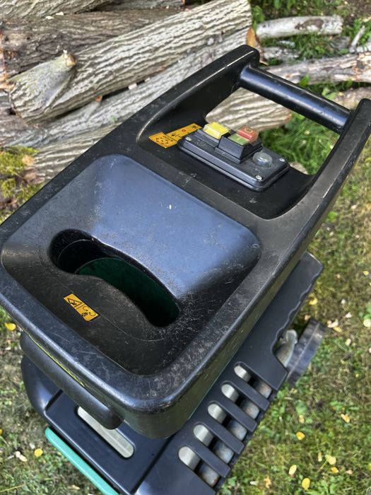 Rozdrabniacz do galęzi frezowy z koszem max. 2800W sprawny