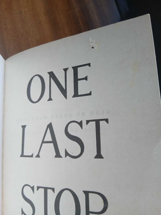 Livro One Last Stop de Casey McQuiston em Ingles