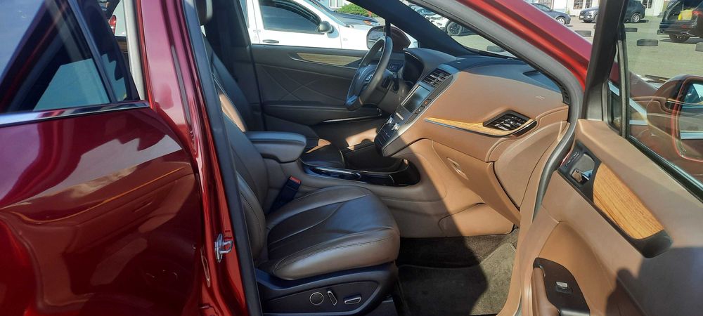 Продам пригнаний з США автомобіль преміум класу LINCOLN MкC AWD