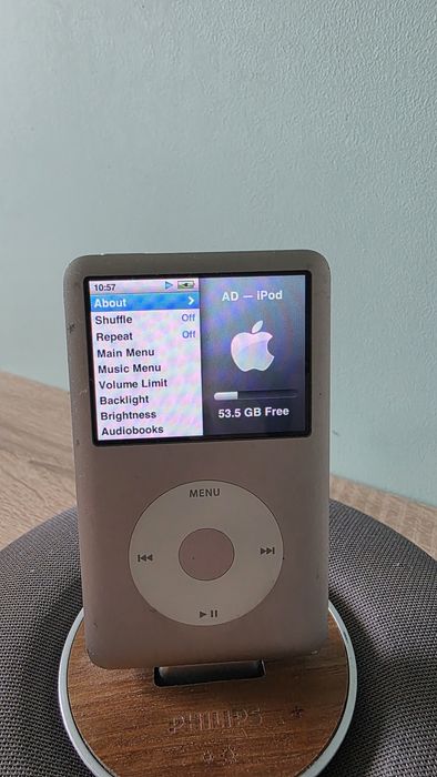 Apple ipod 6th generation 80 Gb