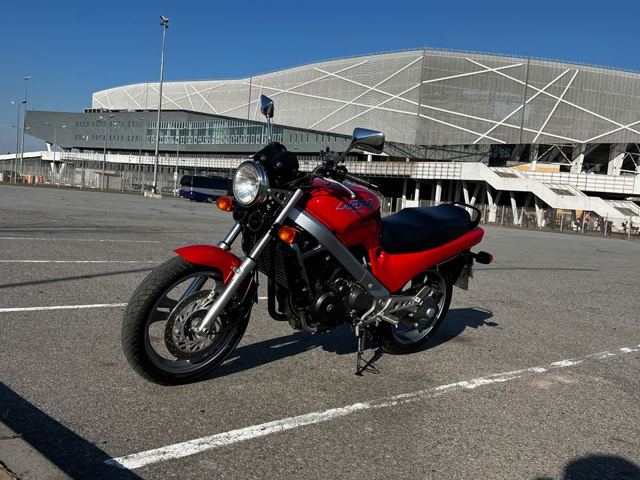 Honda NTV 650 (Revere)