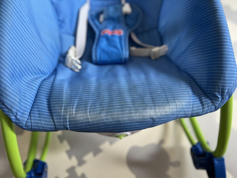 Leżaczek bujaczek Fisher Price wibracje