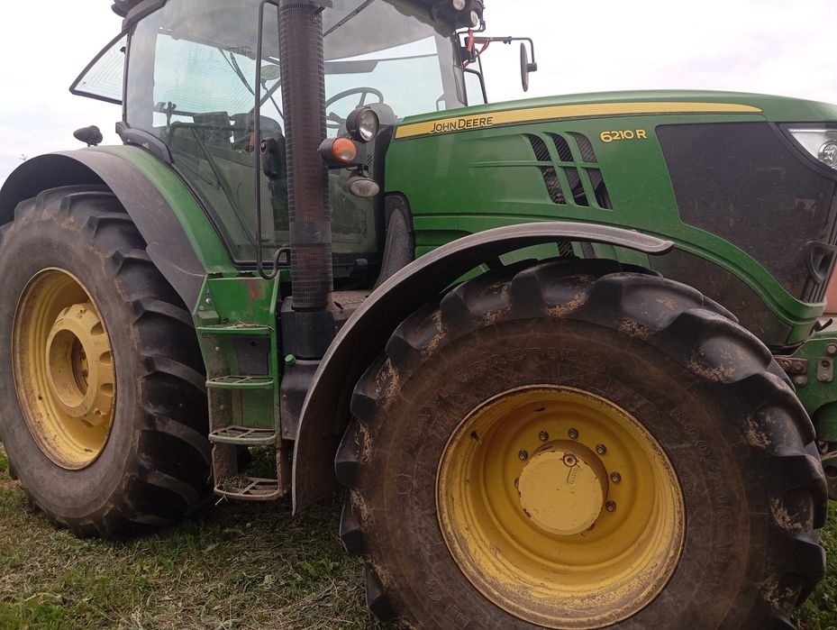 John Deere 6210R 240KM stan bardzo dobry