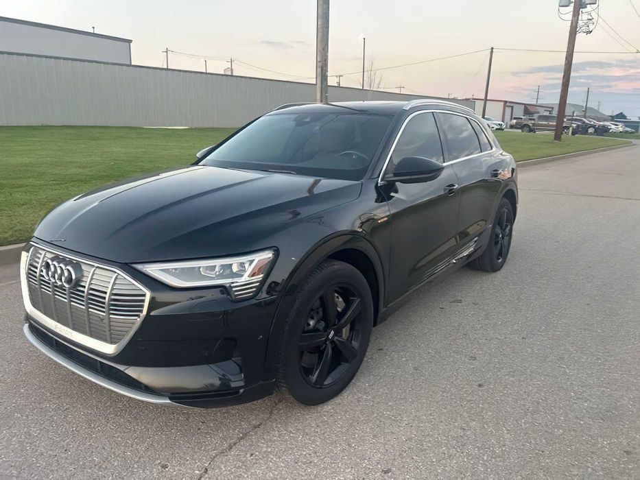 Audi e-tron
