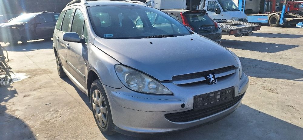 Cały Peugeot 307 EZAC HDi na części