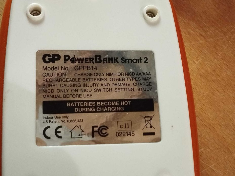 Carregador Pilhas GP PowerBank Smart 2 - NiMH/NiCd