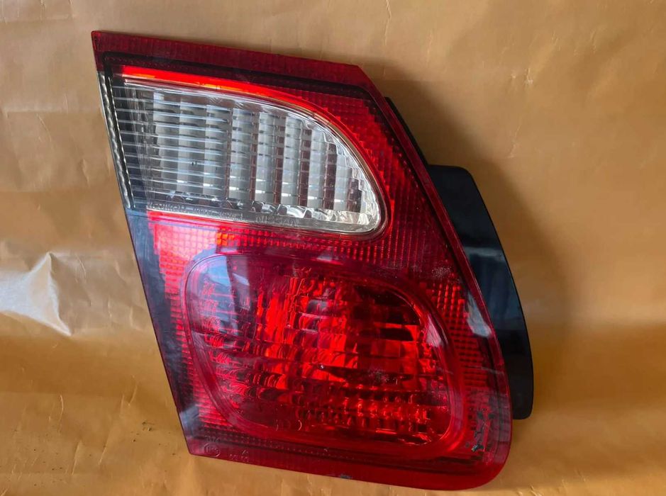 Farolim Traseiro Esquerdo Nissan 26555-5M51A