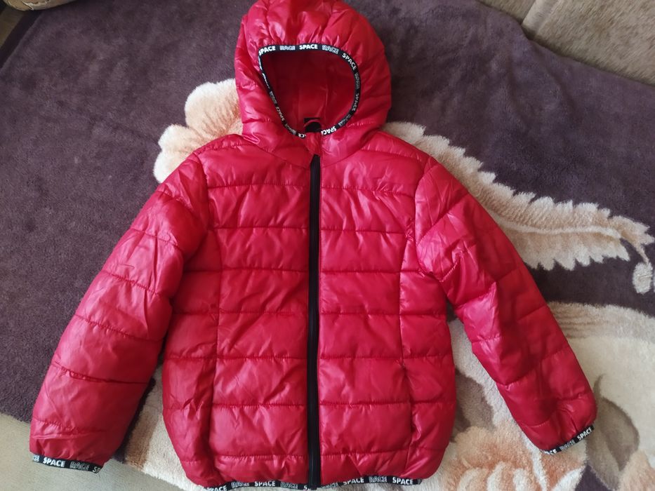 Курточка на 6-7років