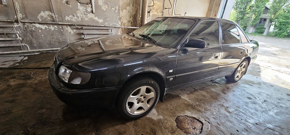 Audi A6 C4 автомат дизель