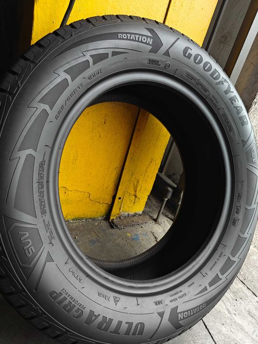 R17 225 65 шини зимові Goodyear Efficient Grip Performance SUV хороший стан Німеччина