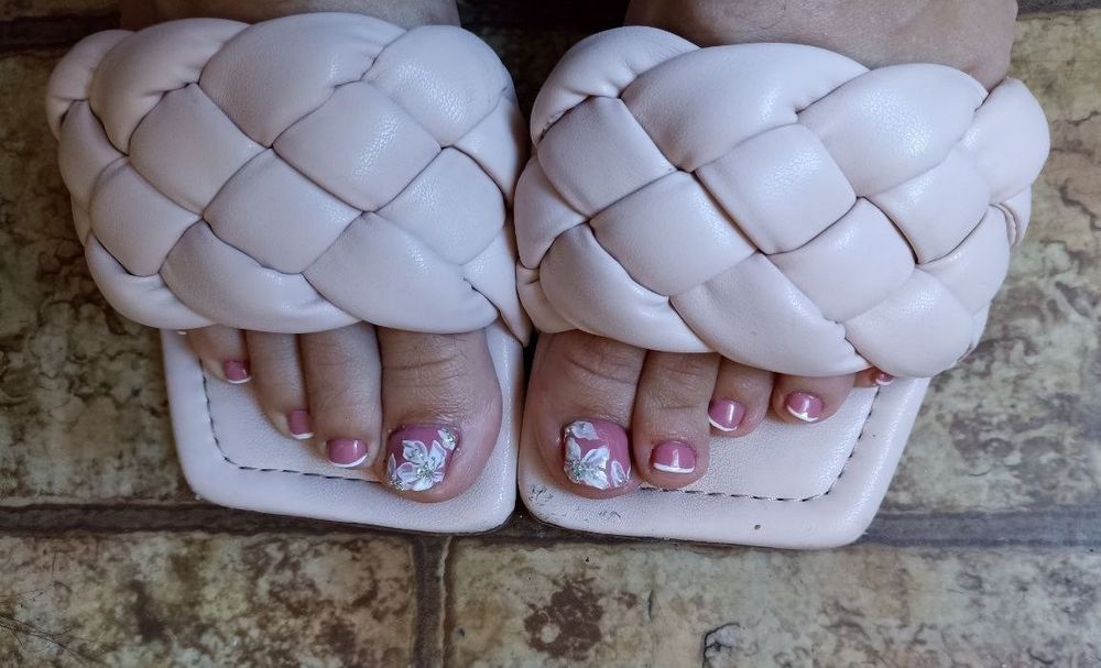 Манікюр Київ Автозаводська 17