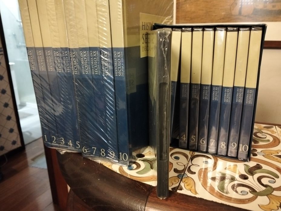 História do Século XXI - Década a Década - 10 livros + 10 DVD's