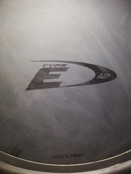 Subwoofer alpine