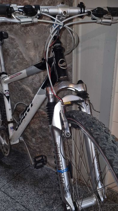 Bicicleta BTT Giant