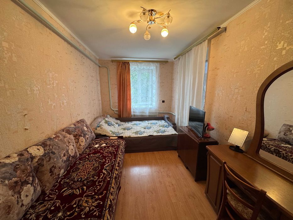 Дом - 80 м.кв. + летняя кухня. Участок - 11 соток. Подгородное