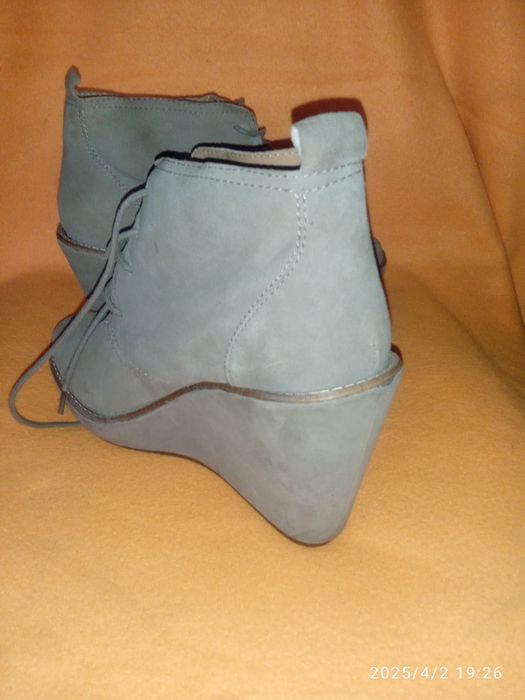 Nowe buty na koturnie