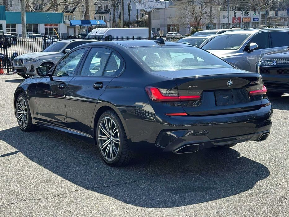 BMW M340i      2021