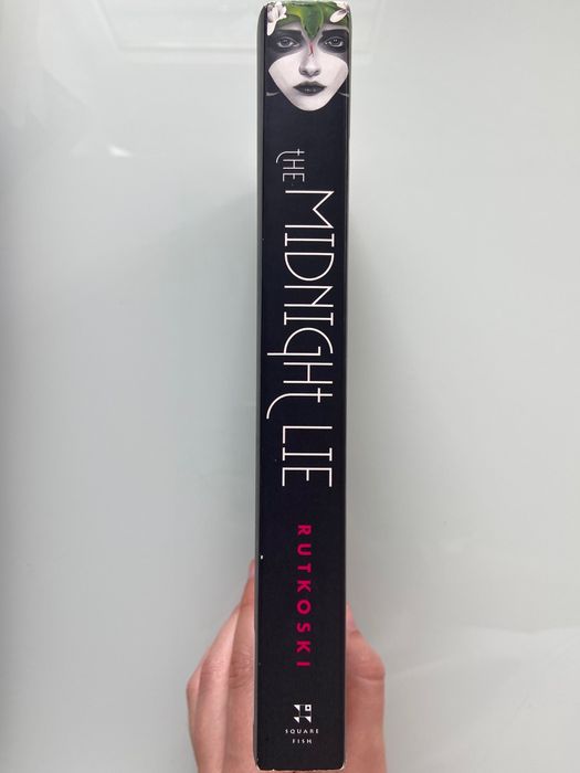 The Midnight Lie - Marie Rutkoski