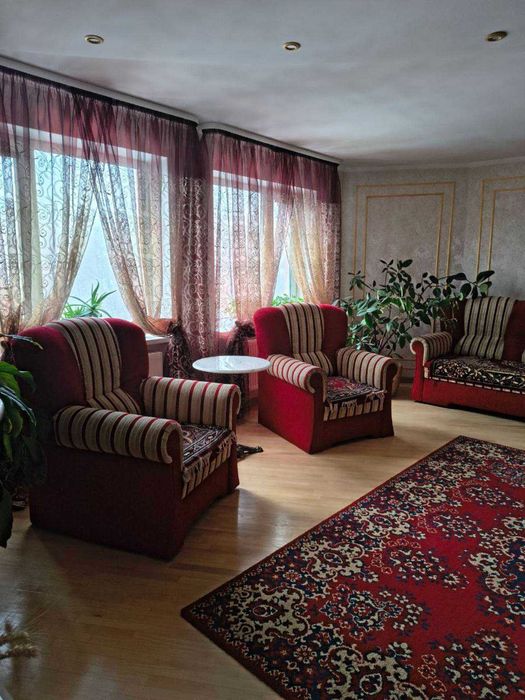 Продам 3-поверховий будинок в Березині 3449