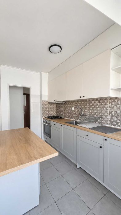 Apartamento T1 para arrendamento em Queluz, a apenas 2 minutos a pé da estação.