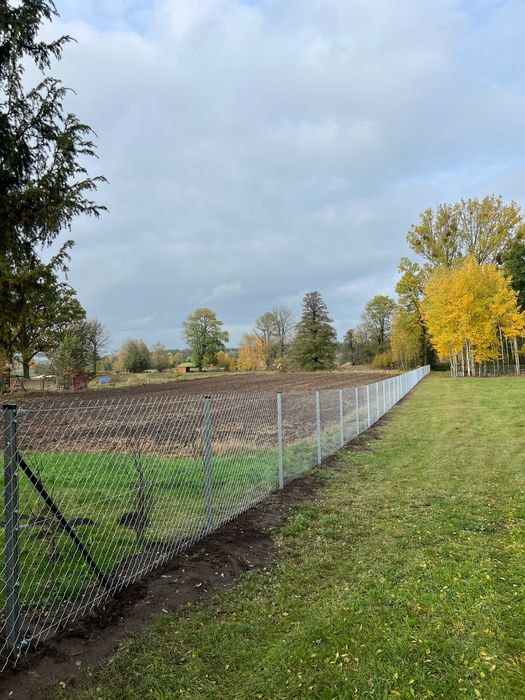 Montaż ogrodzeń  - panele ogrodzeniowe, siatki, sztachety, bramy …