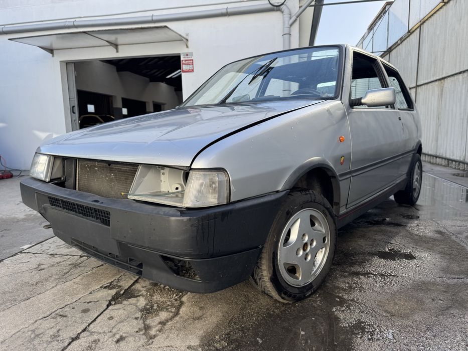 Fiat Uno Turbo IE Original para restaurar