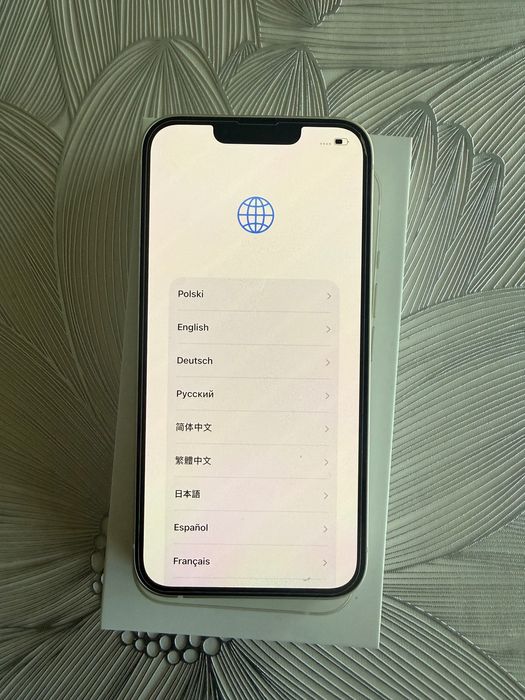 iPhone 13 biały