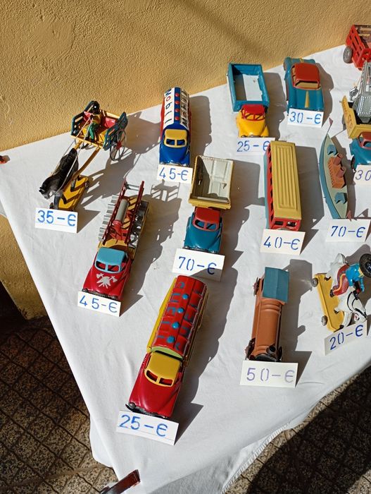 Brinquedos Portugueses em chapa (A.M.L.)