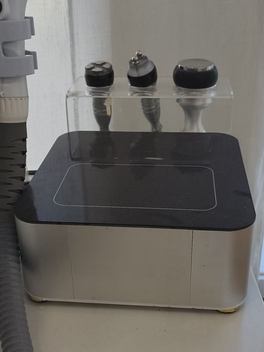 Máquinas estética laser e cavitação /radiofrequência