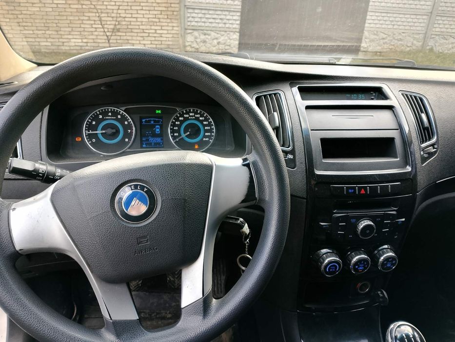 Автомобіль Geely