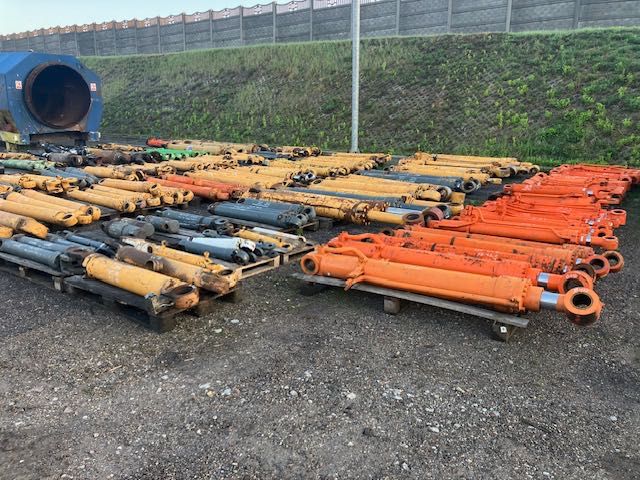 siłownik hydrauliczny liebherr DOOSAN volvo komplet 250 szt