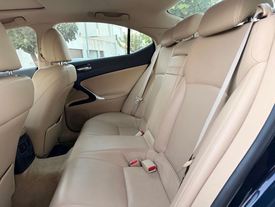 Lexus IS 220 D 117 CV