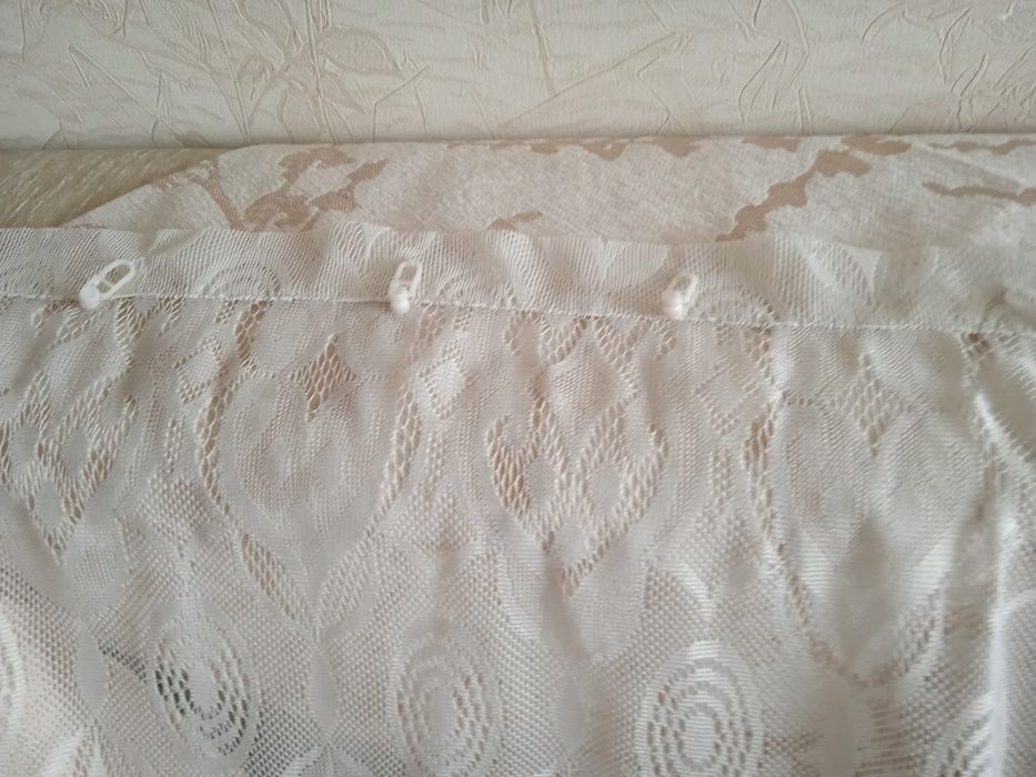 Лёгкий тюль ,ткань натуральная .На одно окно