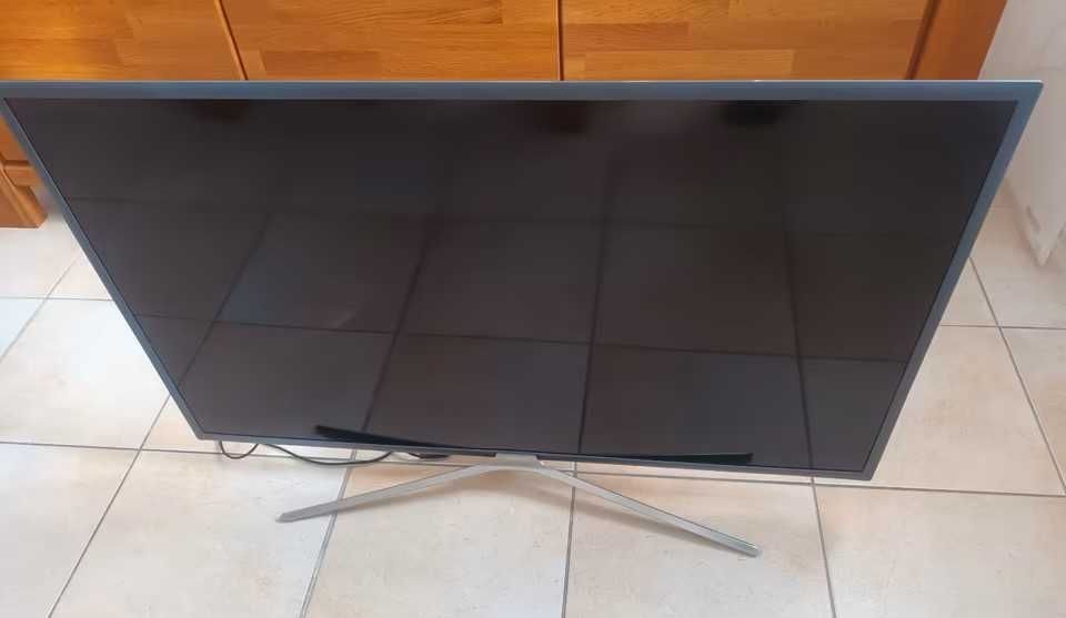 Tv  samsung  full hd wifi smart DVBT2 HEVC