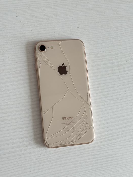 Iphone 8 gold на запчасти