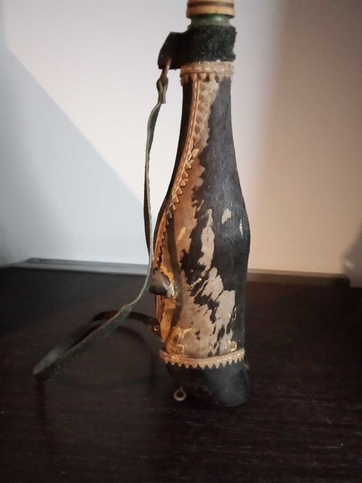 Garrafa Couro Antiga