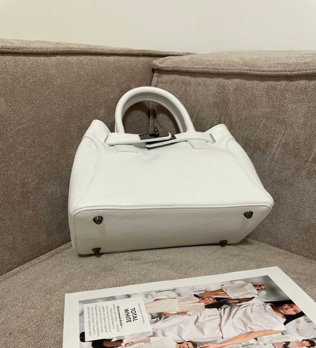 Італійська шкіряна сумка тоут нова колекція