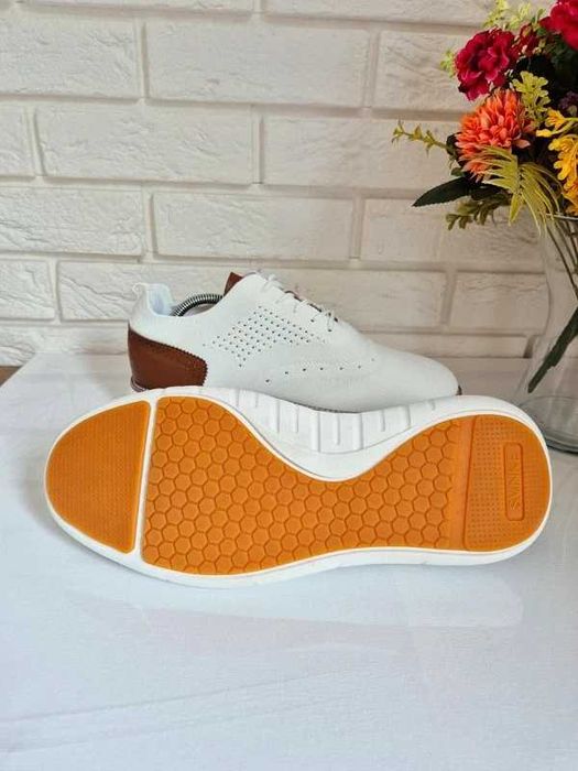 Białe buty męskie 42 klasyczne buty meskie 42 białe