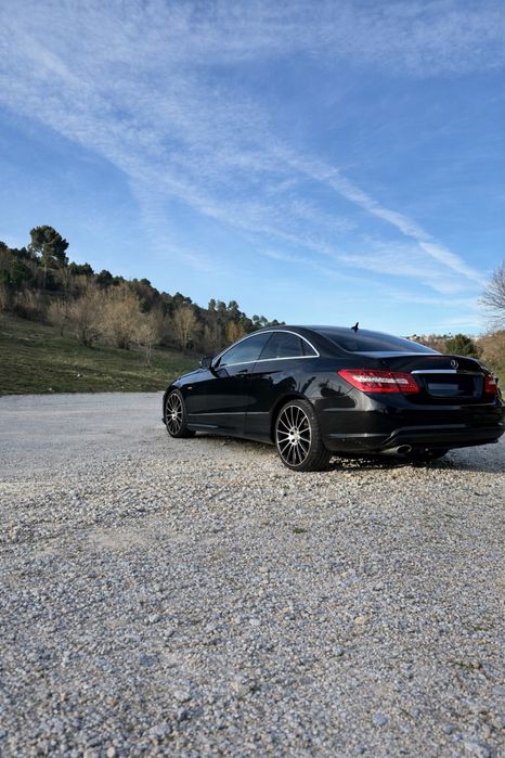 Mercebes-Benz E220 Coupe AMG