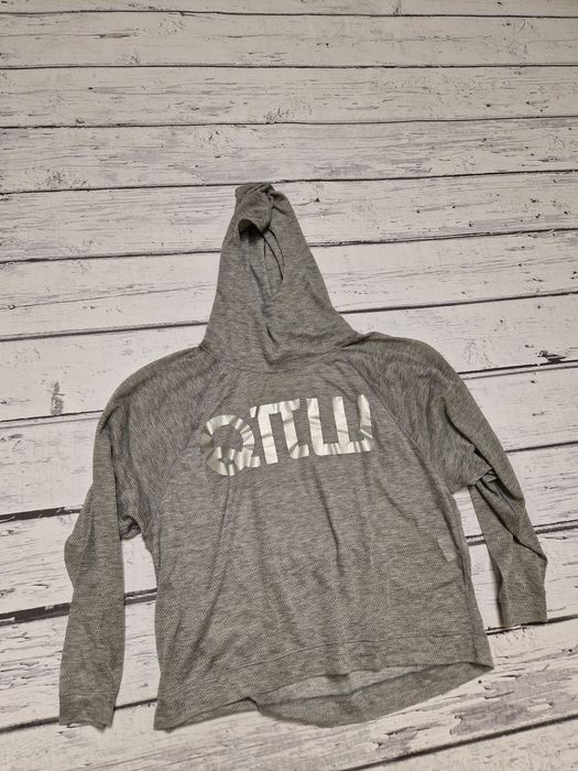 Robert Kupisz bluza kangorka logo