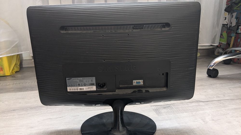 Монітор Samsung.