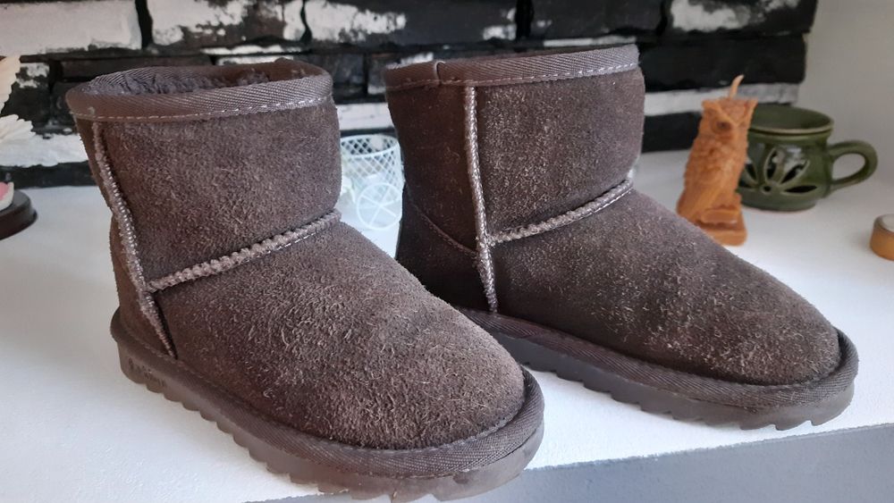 UGG. Угии (оригінал). Взуття. Черевики. Чоботи