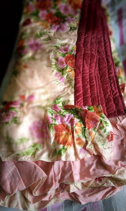 Покрывало на двухспальную  кровать. Новое.